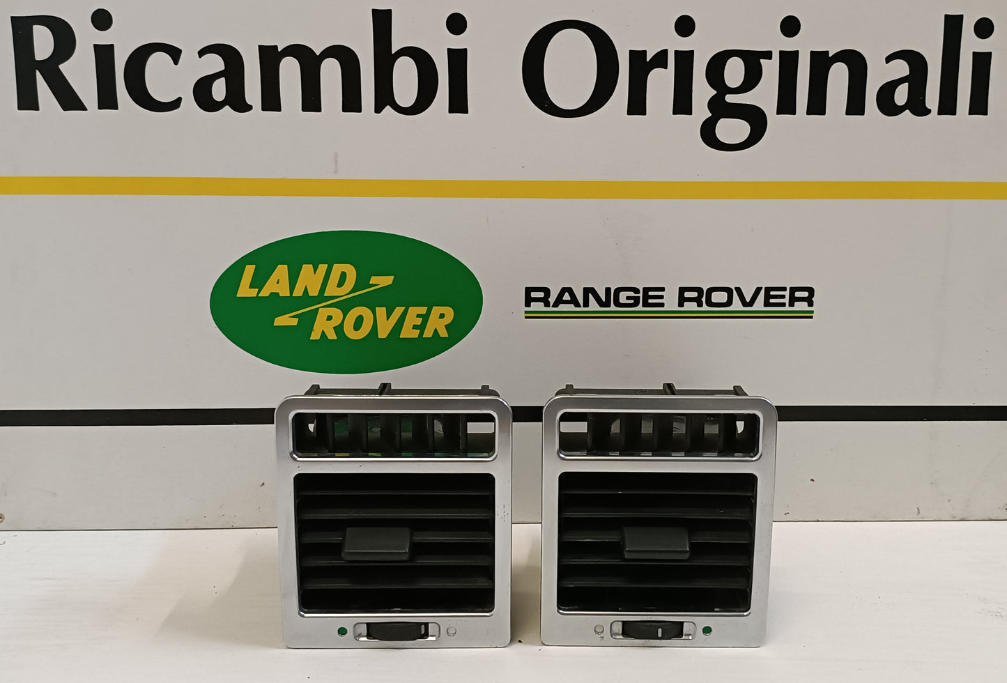 Bocchette Aria Interna Laterale Destra e Sinistra Range Rover L322 Cod. 000041\000051