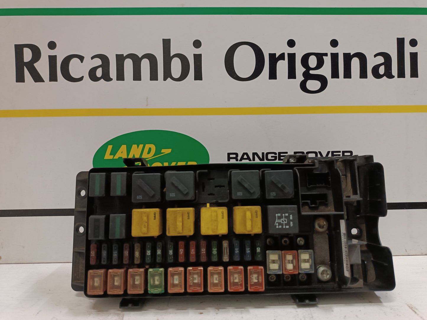 Scatola Fusibili Motore Land Rover Discovery 2 Cod. YQE103800