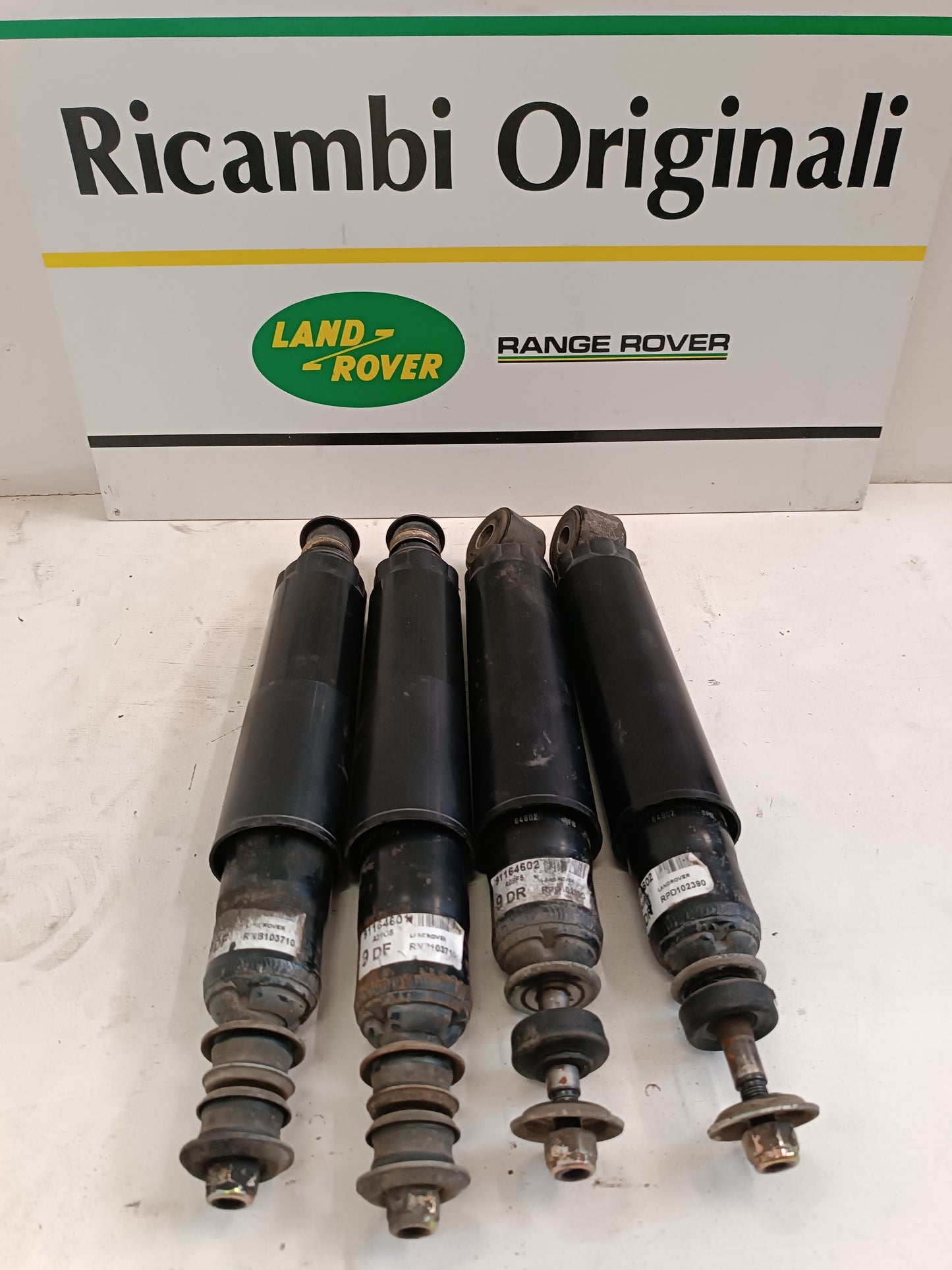 Kit Ammortizzatori Land Rover Defender Td5 Cod. RPD102390-RNB103710