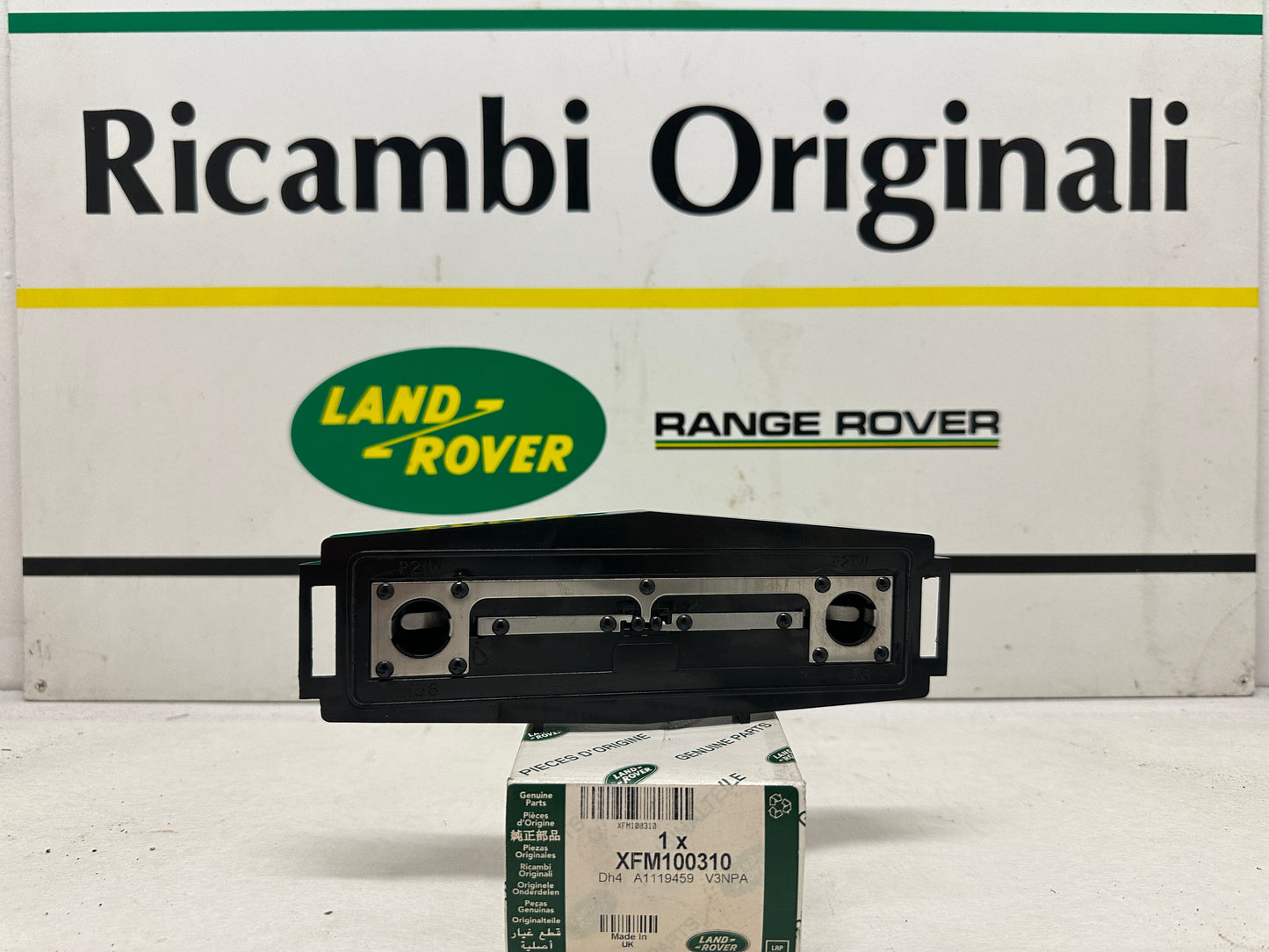 Portalampade Faro Posteriore Paraurti Land Rover Discovery 2 Cod. XFM100310