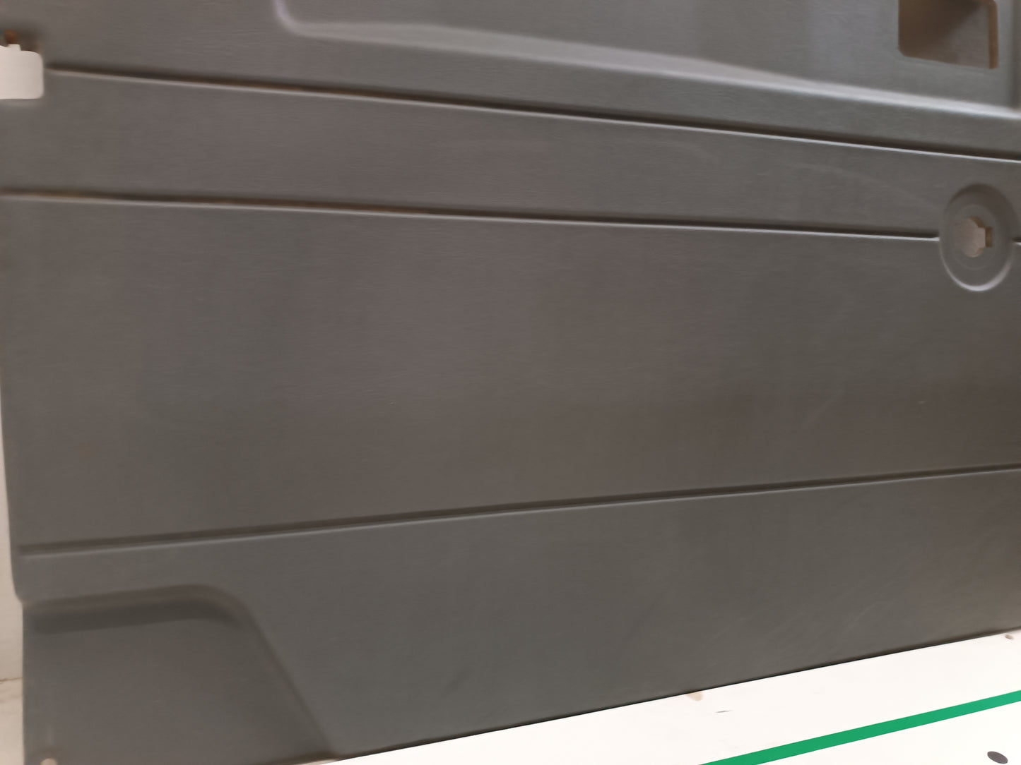 Pannello Interno Grigio Chiaro Portiera Anteriore Sinistra Land Rover Defender Cod. TF2491