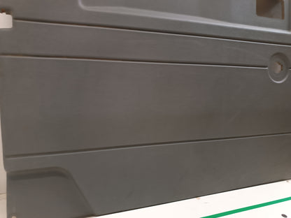 Pannello Interno Grigio Chiaro Portiera Anteriore Sinistra Land Rover Defender Cod. TF2491