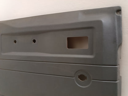 Pannello Interno Grigio Chiaro Portiera Anteriore Sinistra Land Rover Defender Cod. TF2491