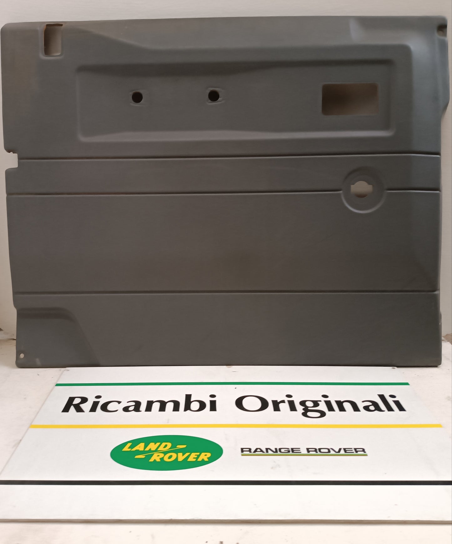 Pannello Interno Grigio Chiaro Portiera Anteriore Sinistra Land Rover Defender Cod. TF2491