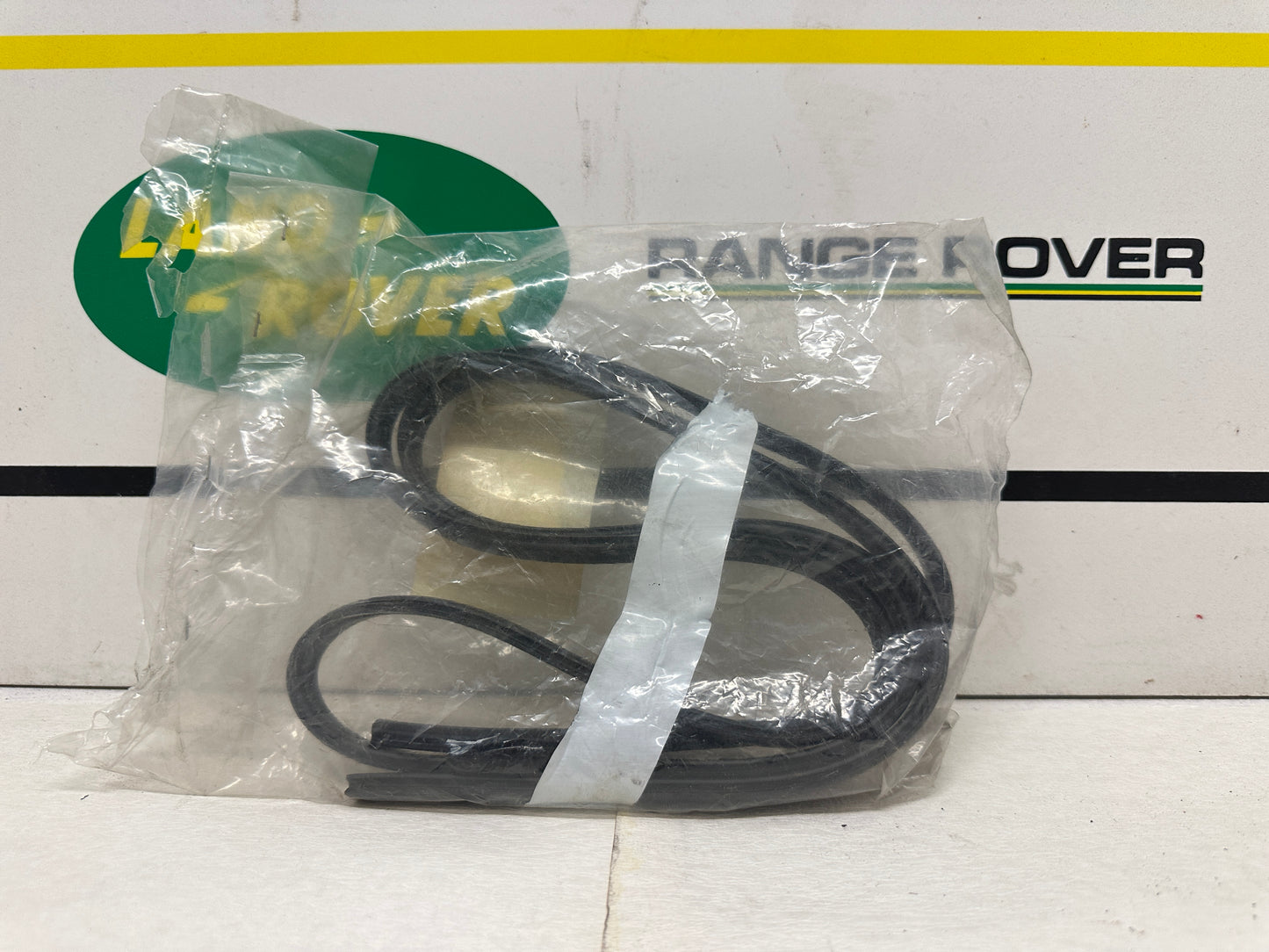 Guarnizione di Fissaggio Vetri Scorrevoli Land Rover Defender Cod. MUC3768