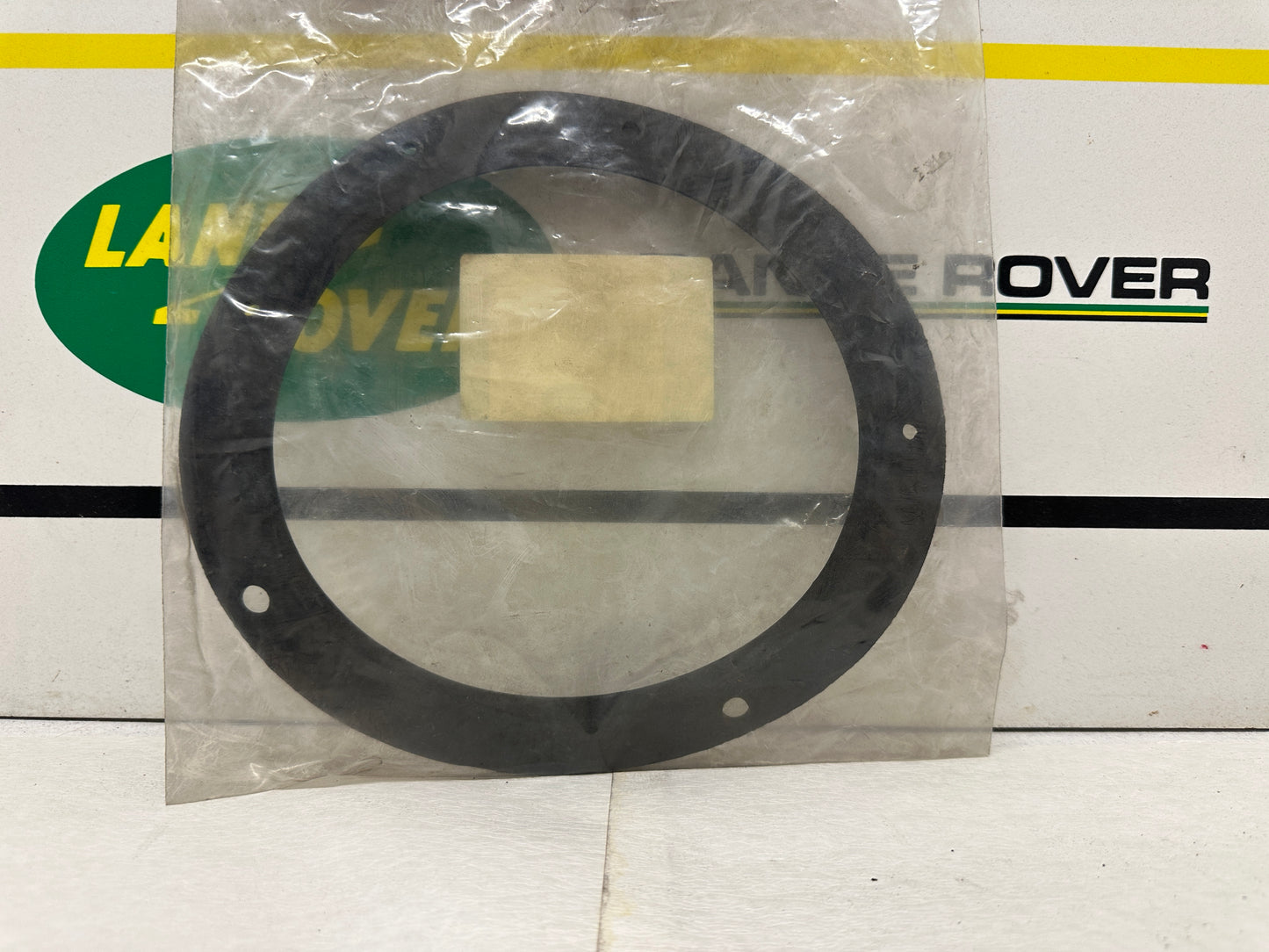 Guarnizione Fanale Anteriore Land Rover Defender e Range Rover Classic Cod. STC1612