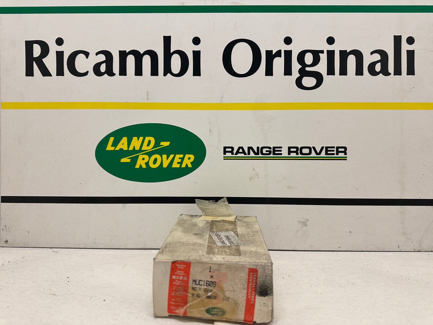 Specchio Retrovisore Sinistro Land Rover Discovery 1 e Range Rover Classic Cod. MUC1609