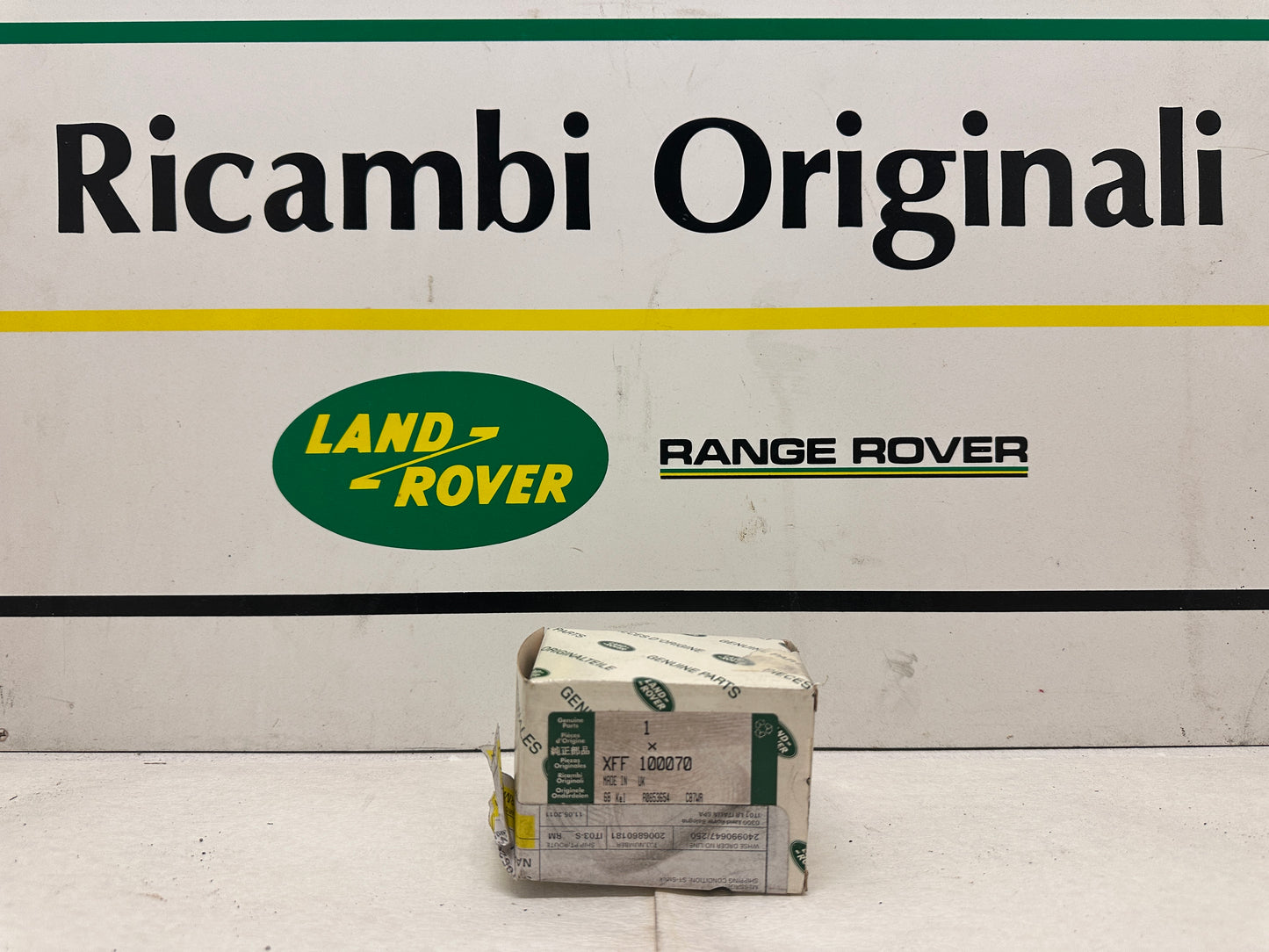 Catarifrangente Posteriore Land Rover Defender Cod. XFF100070