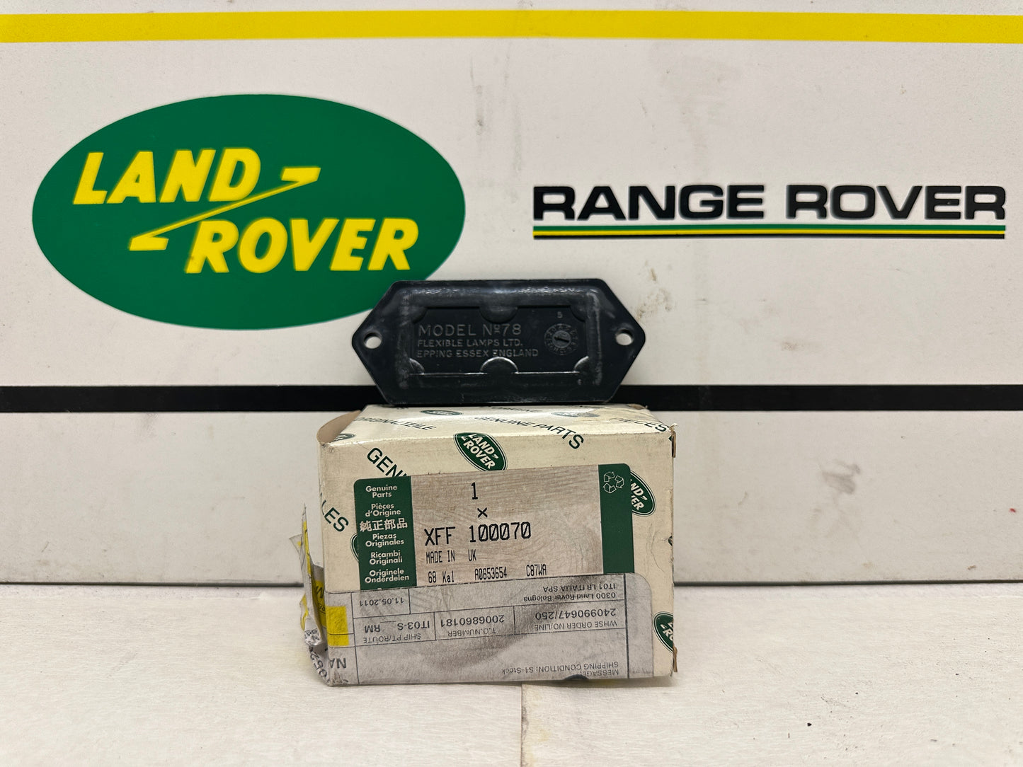 Catarifrangente Posteriore Land Rover Defender Cod. XFF100070